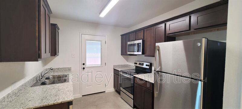 9118 Winding Ct Unit A - Photo 3 of 9