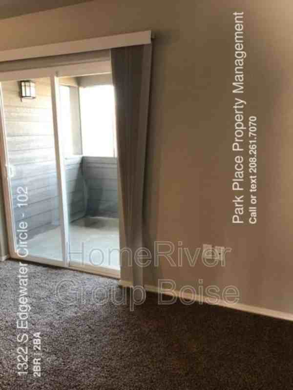 1322 S Edgewater Cir - Photo 6 of 22