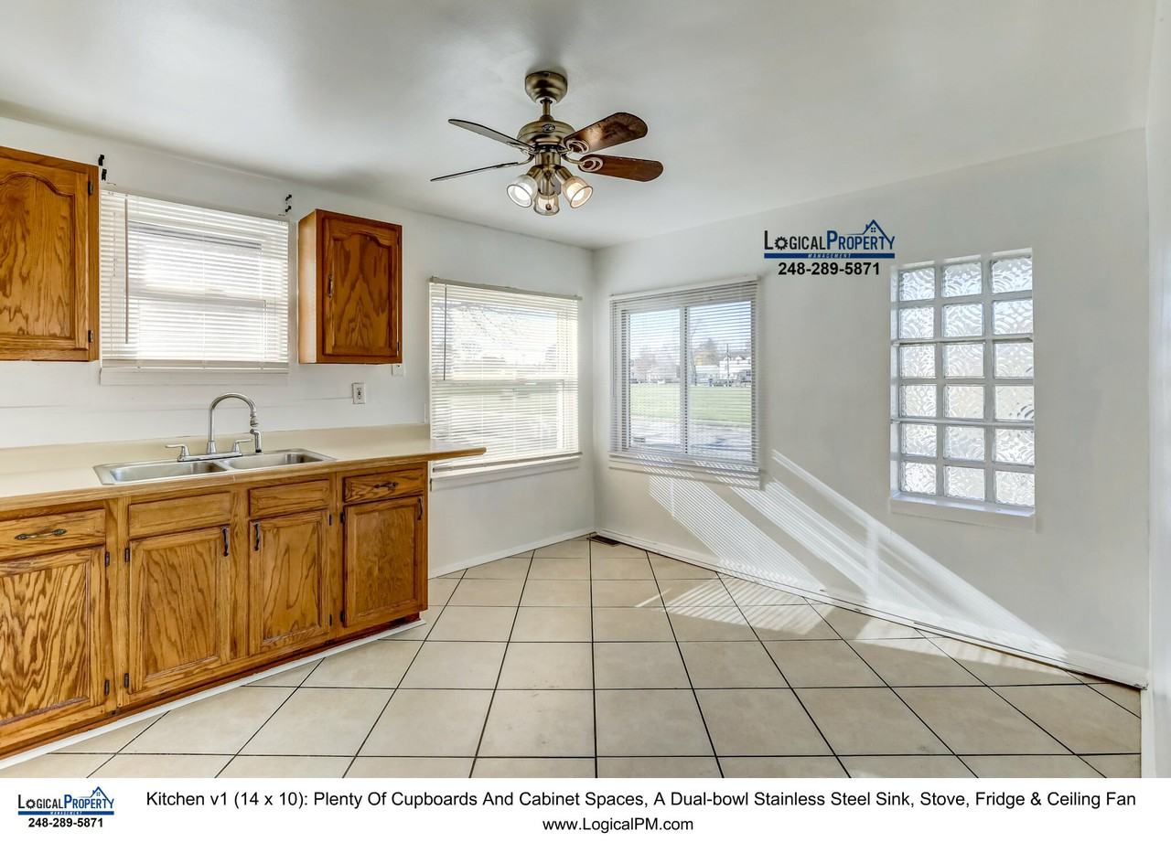 23328 Battelle Ave - Photo 2 of 14