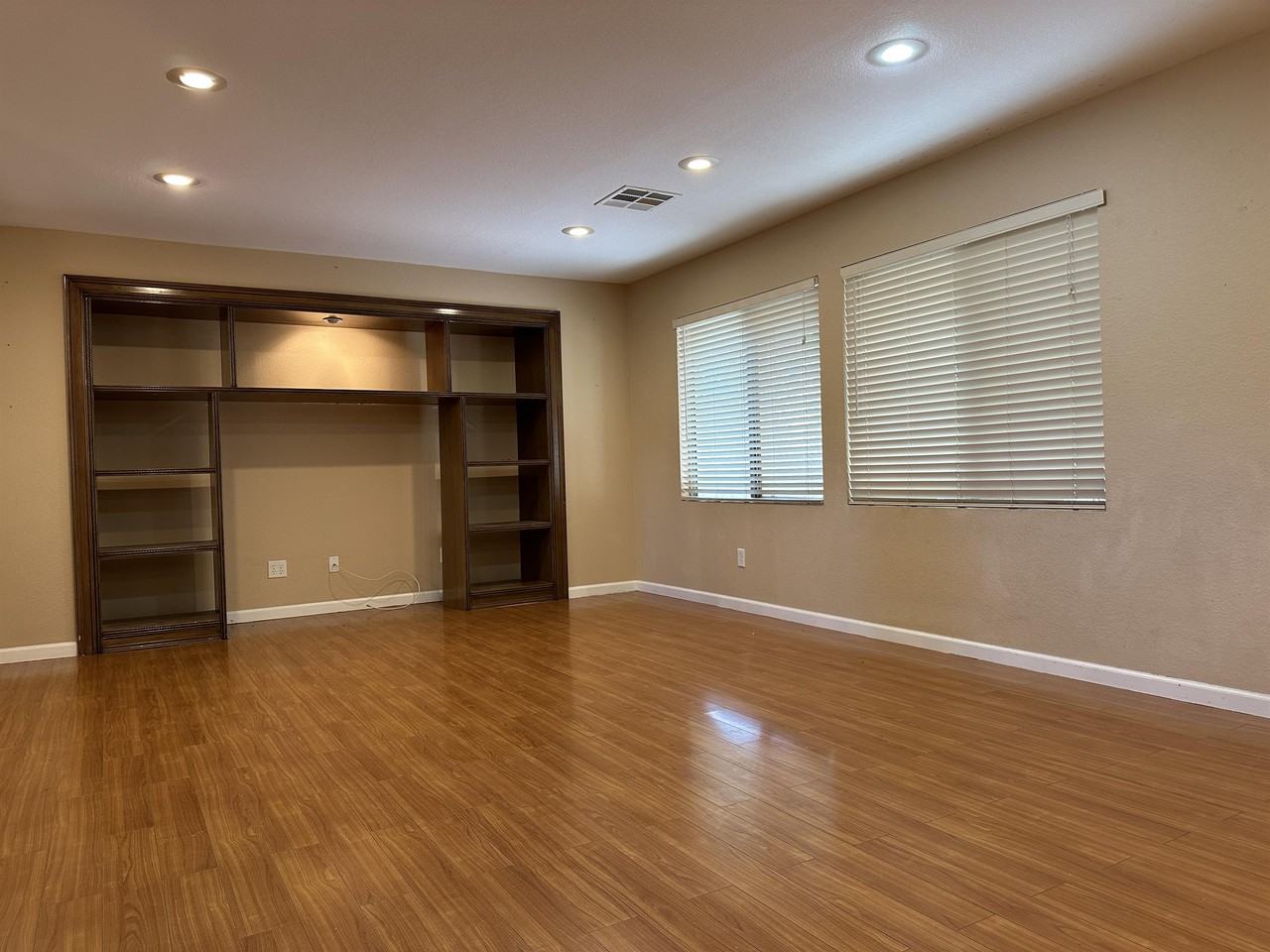 5537 Spruce Hill Ct #1 - Photo 7 of 47