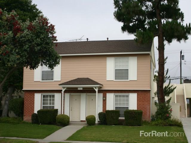 Park Anza Townhouses - Photo 3 of 24