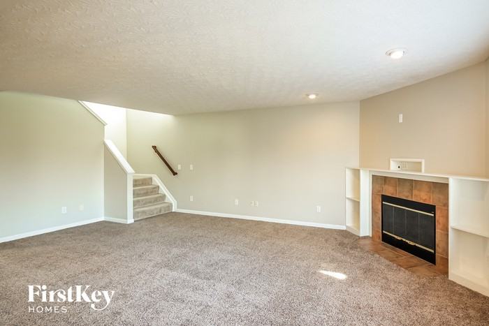 1304 Sandwood Dr - Photo 2 of 15