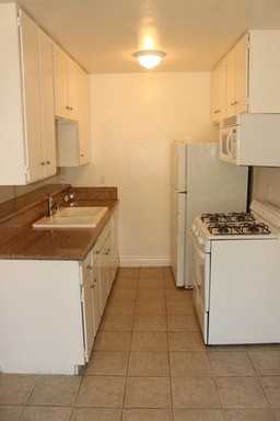 11133 Cumpston St #01 - Photo 3 of 5