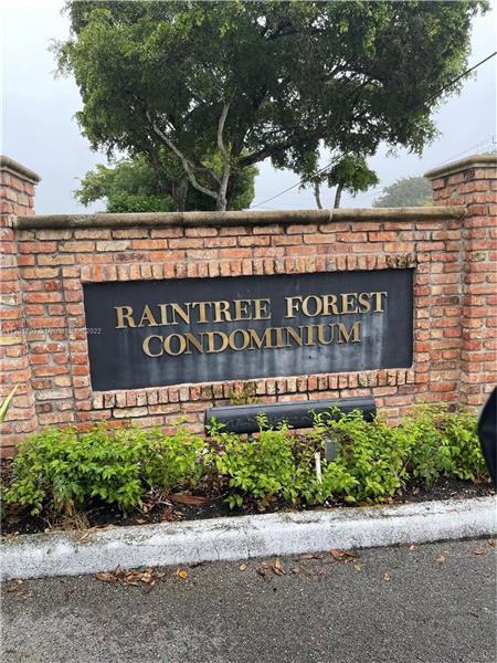 301 N Pine Island Rd #213