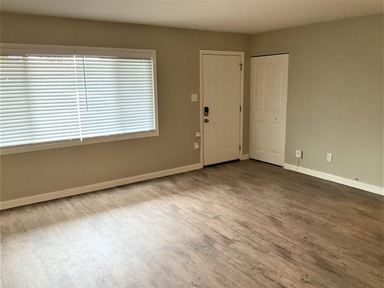 702 Sunnyside Ave - Photo 2 of 22