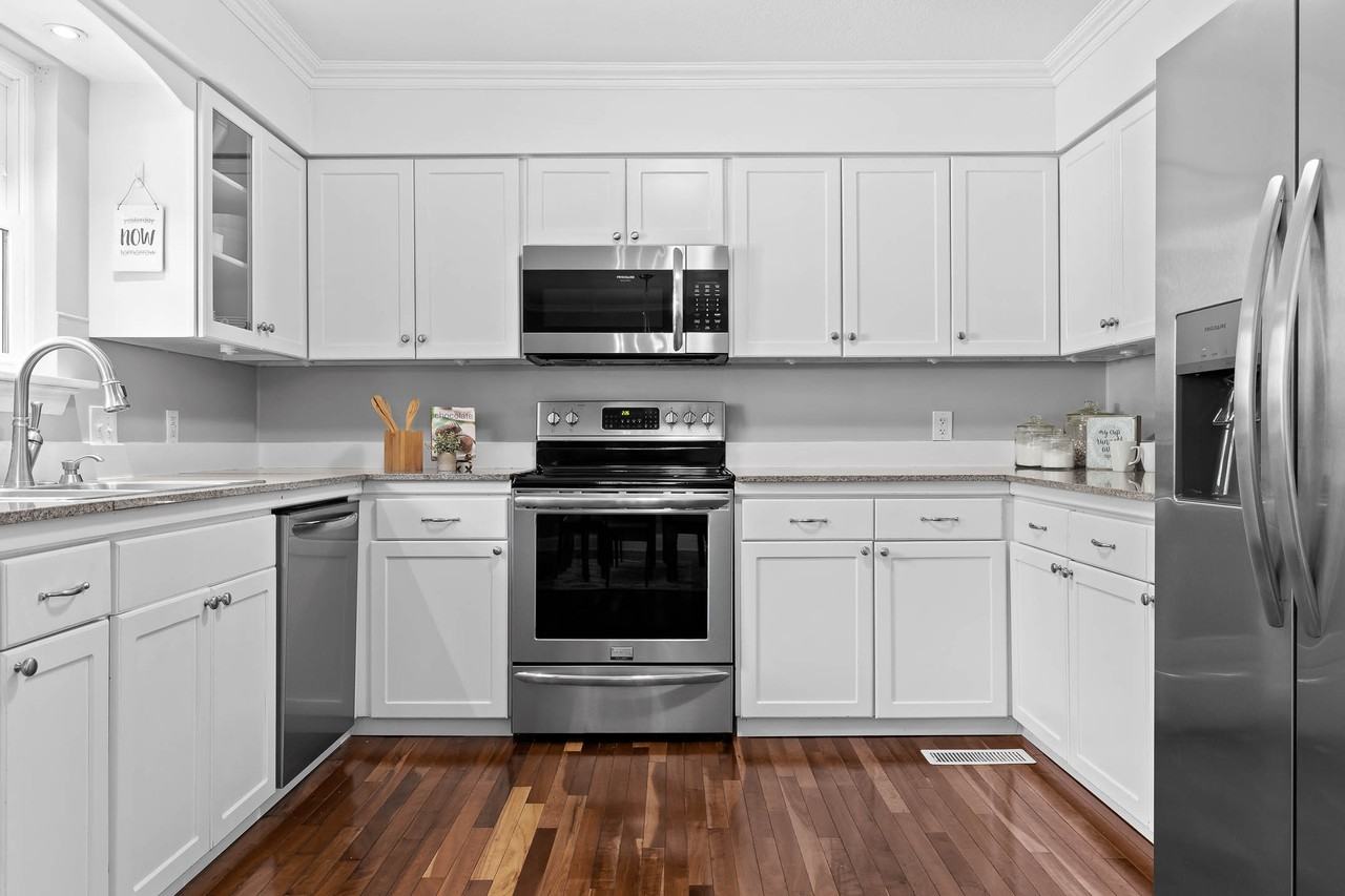 2483 Shenandoah Dr #1 - Photo 7 of 36