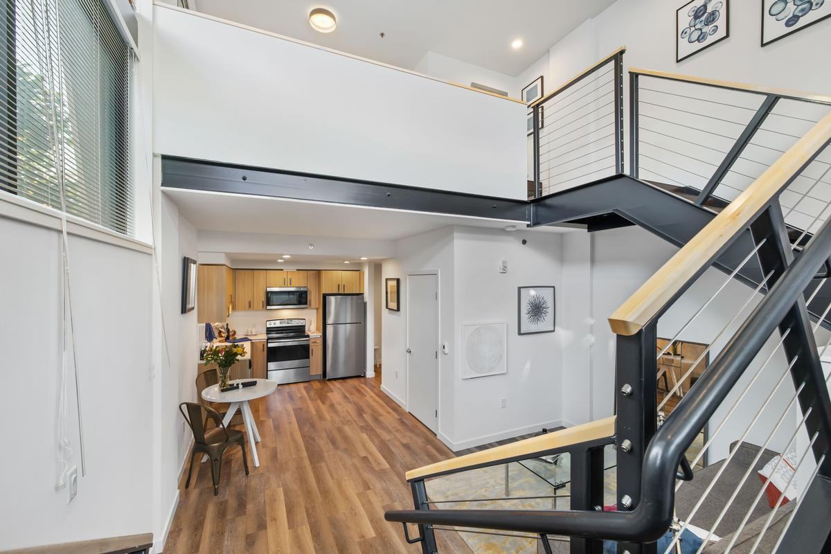 429 2nd Avenue West - Photo 4 of 19