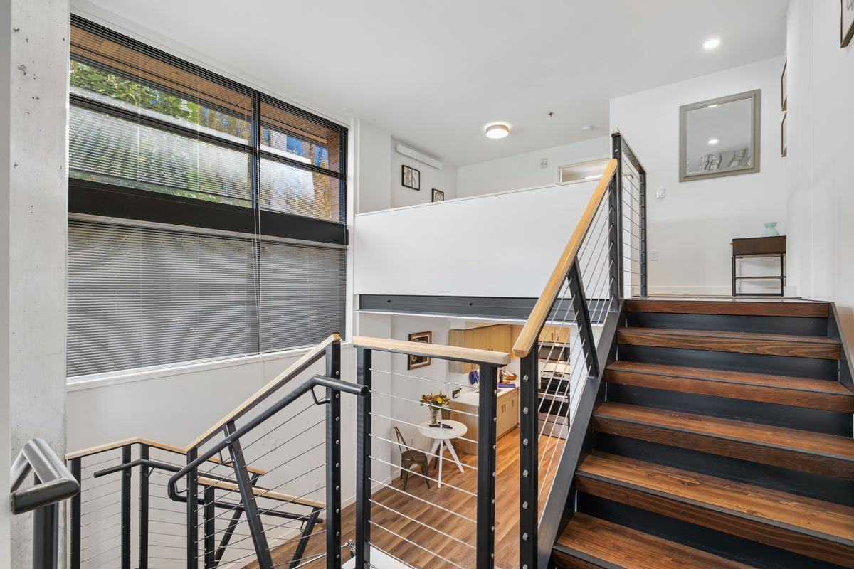 429 2nd Avenue West - Photo 6 of 19