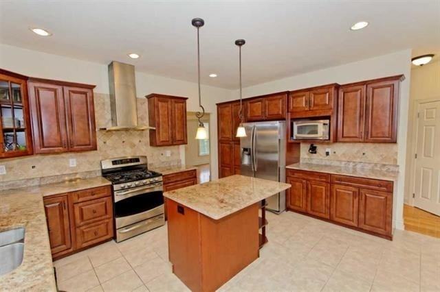 213 Brittany Pl - Photo 3 of 9