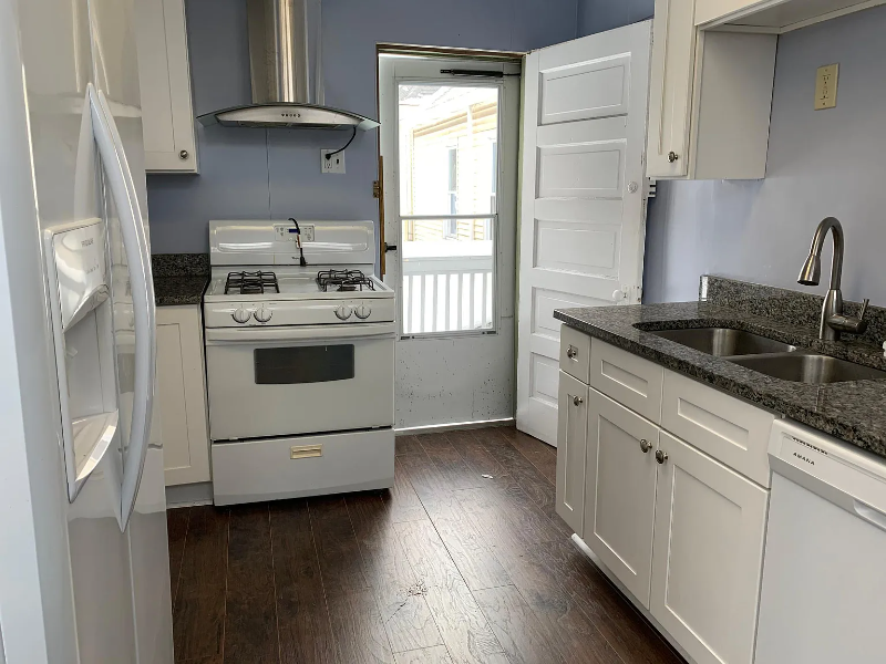 31 5th St #2 - Photo 2 of 14