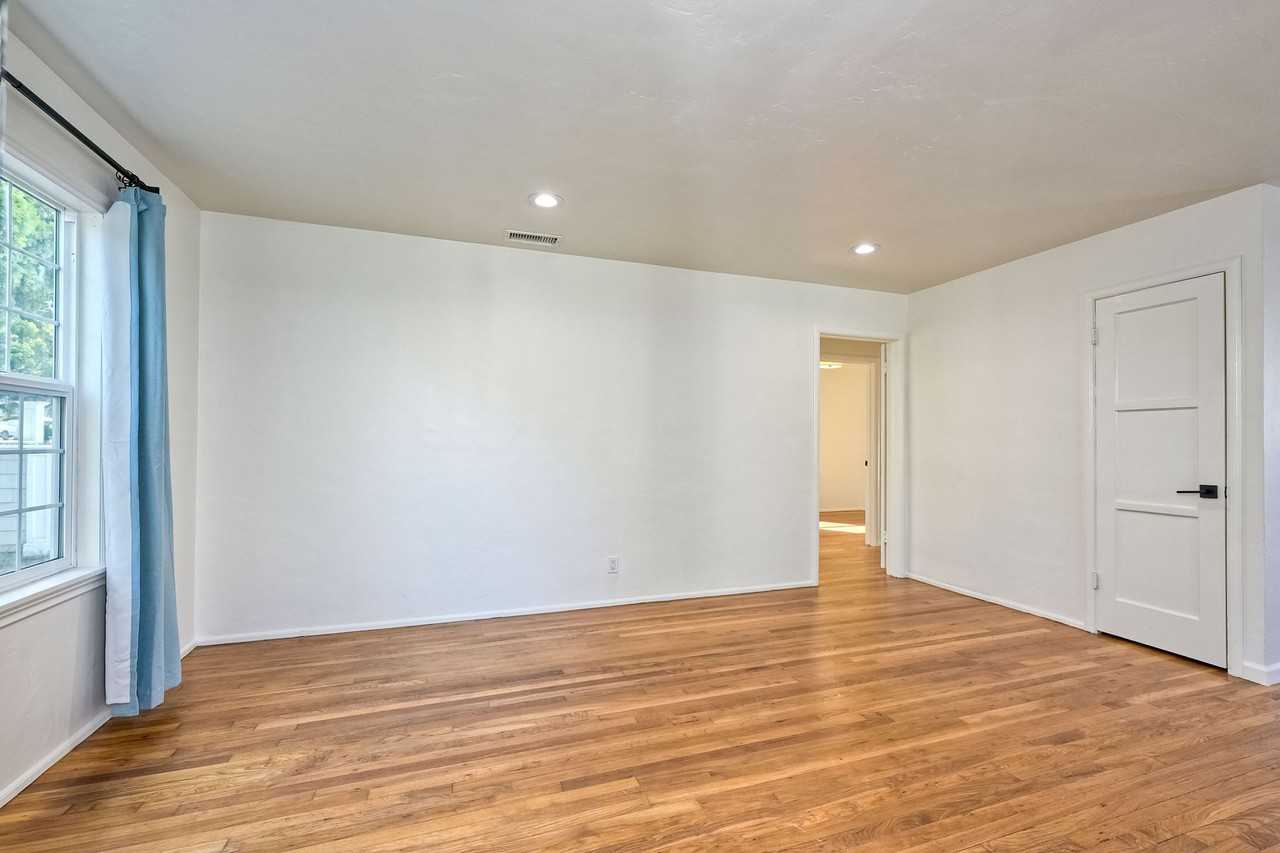 254 G Avenue #1 - Photo 2 of 20