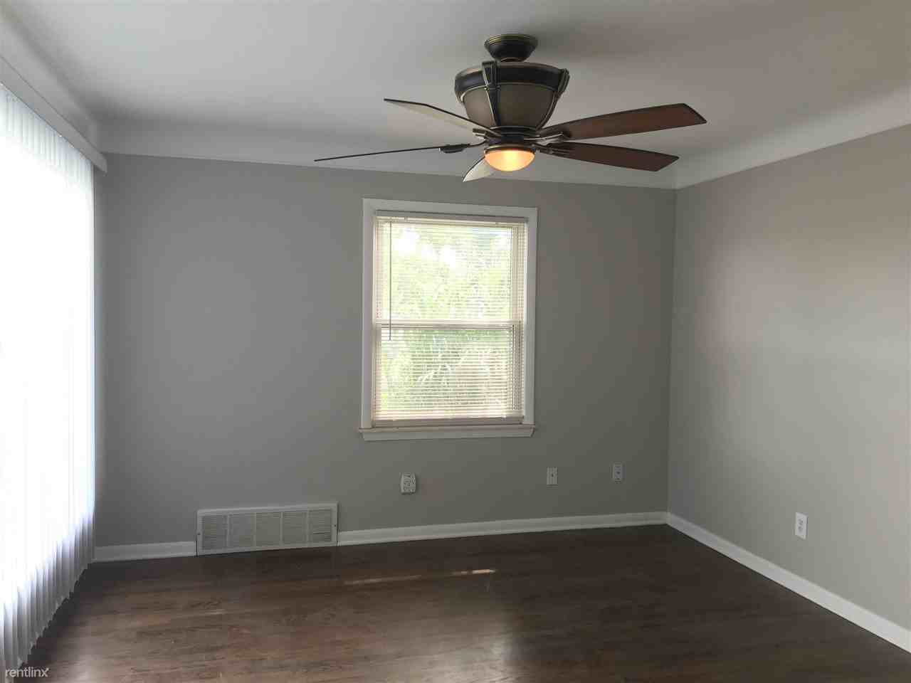 415 W Maple Rd - Photo 2 of 14