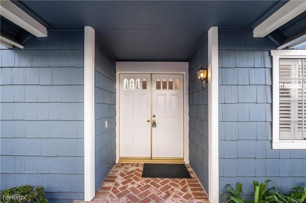 31 Ticknor Pl - Photo 3 of 12
