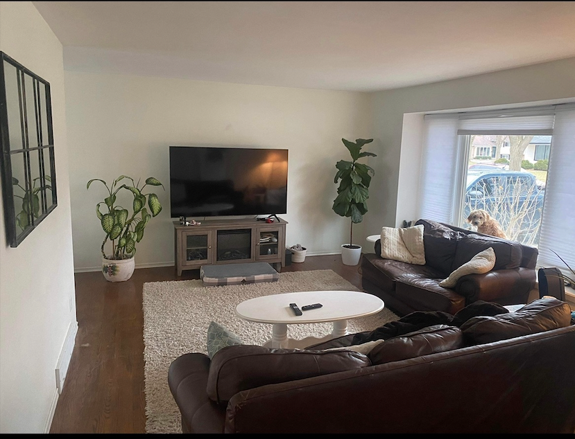 87 Maxwell Crescent - Photo 3 of 7