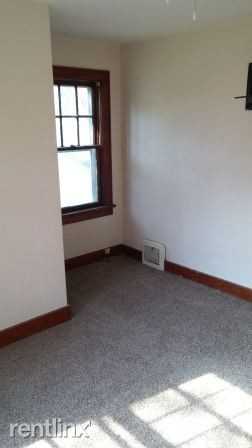 398 Stillwell Ave - Photo 2 of 20