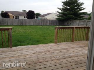 625 Sarah St - Photo 3 of 24