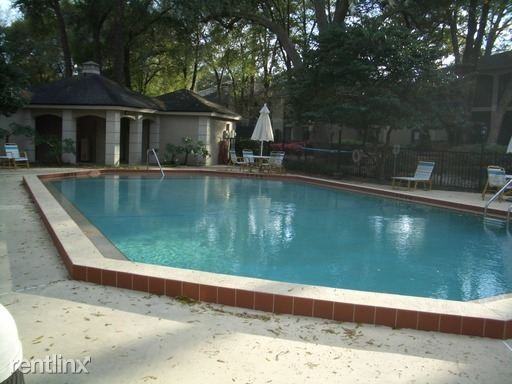 Kensington Park Condo - Photo 2 of 12