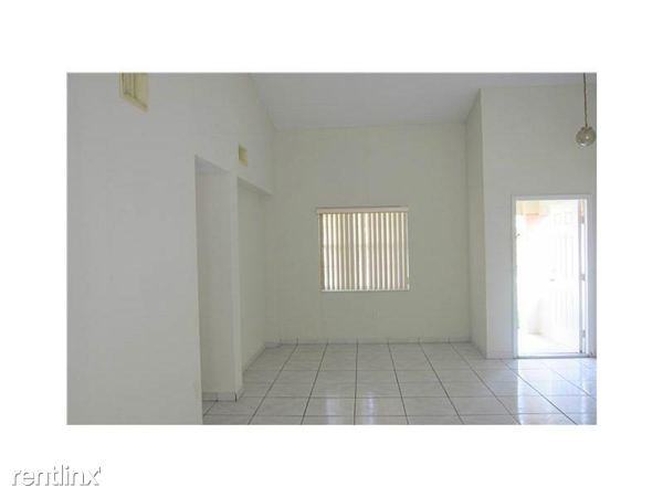 15870 SW 85th Ln - Photo 3 of 11
