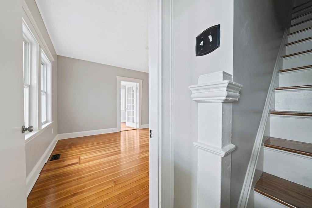 73 Conant Rd - Photo 3 of 39