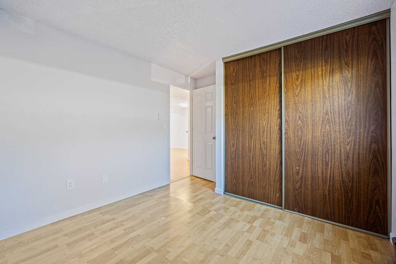 708 126th Ave Ne #1 - Photo 6 of 17