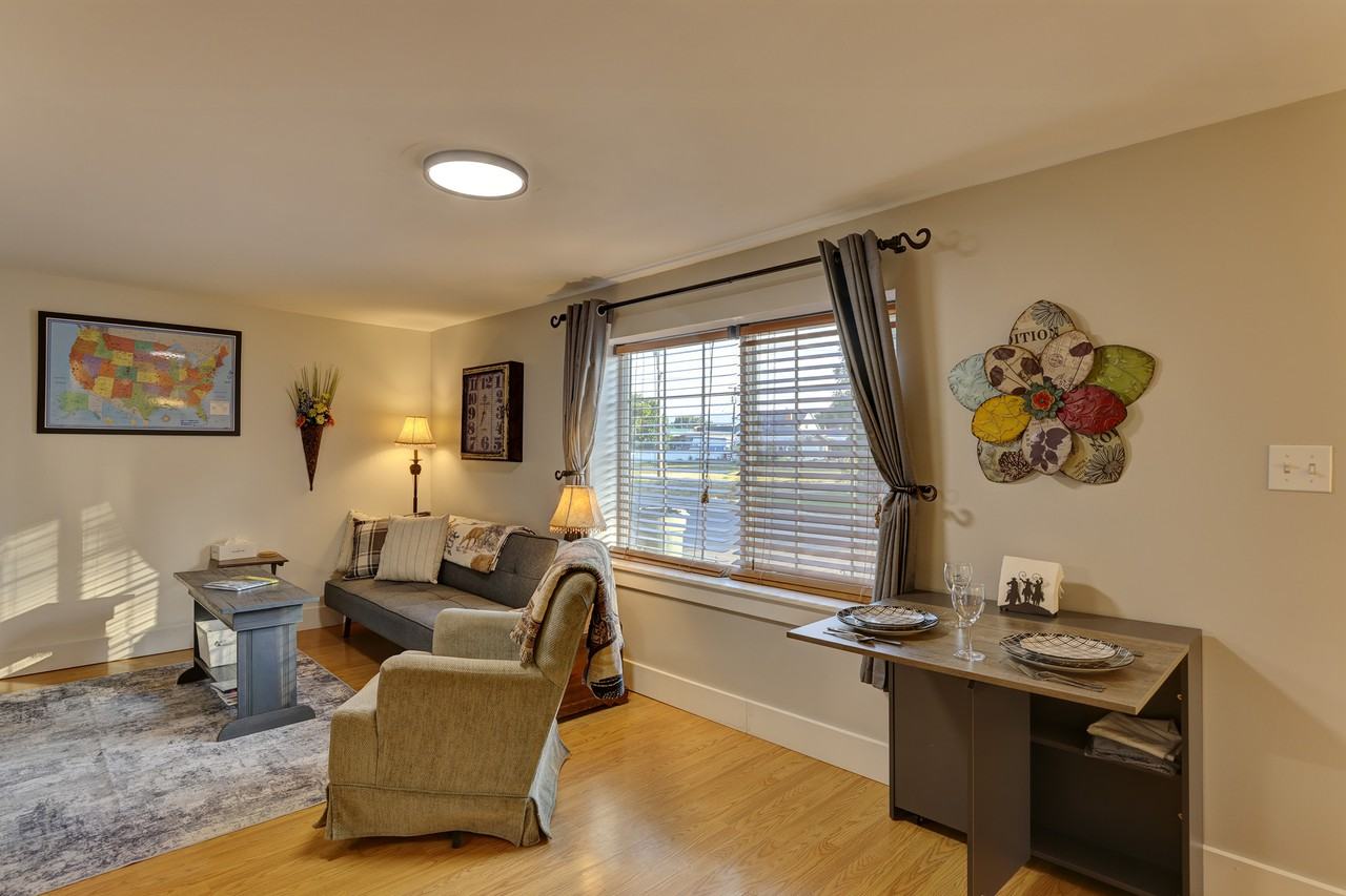 595 Wyoming Avenue #A - Photo 3 of 36