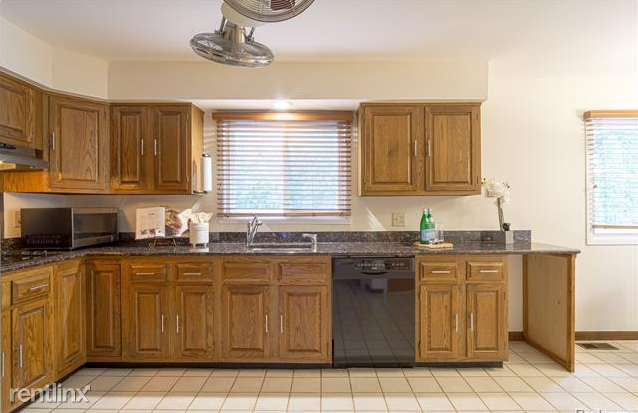 7434 Glengrove Dr - Photo 3 of 10