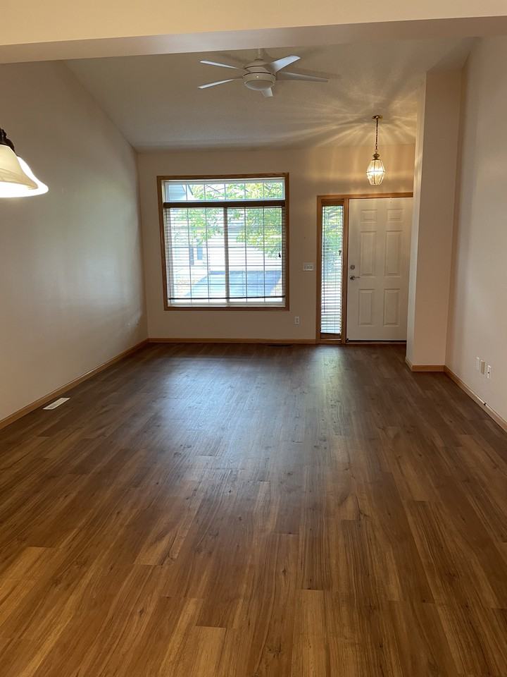 502 Creekside Dr #502 - Photo 2 of 13