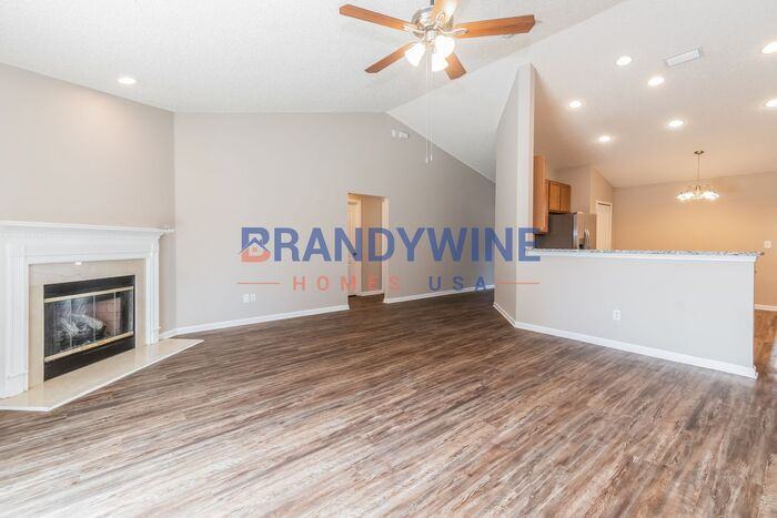 11921 Dover Village Dr W - Photo 2 of 18