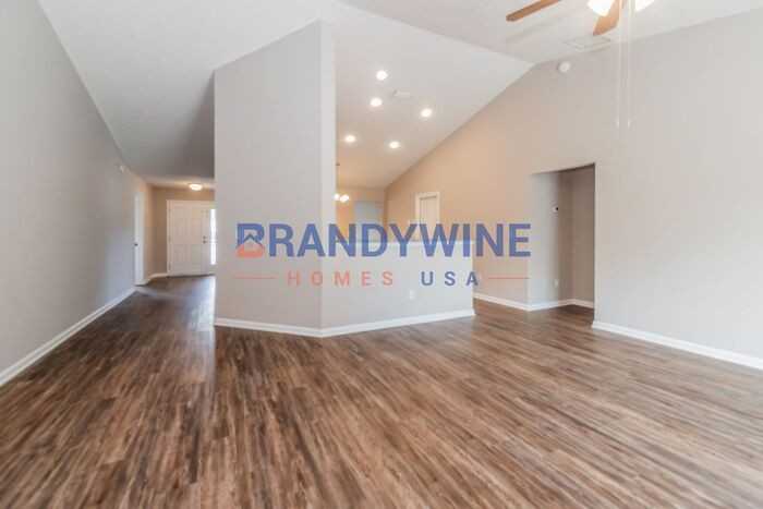 11921 Dover Village Dr W - Photo 3 of 18