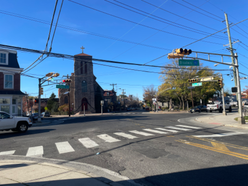 562 Ferry Ave - Photo 7 of 7