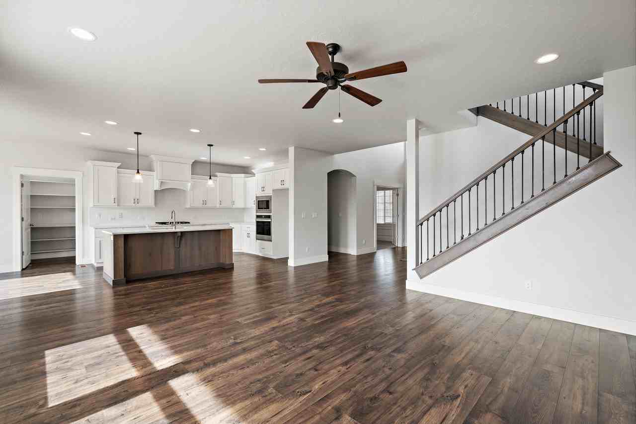 4269 W Ravenna St #1 - Photo 2 of 18