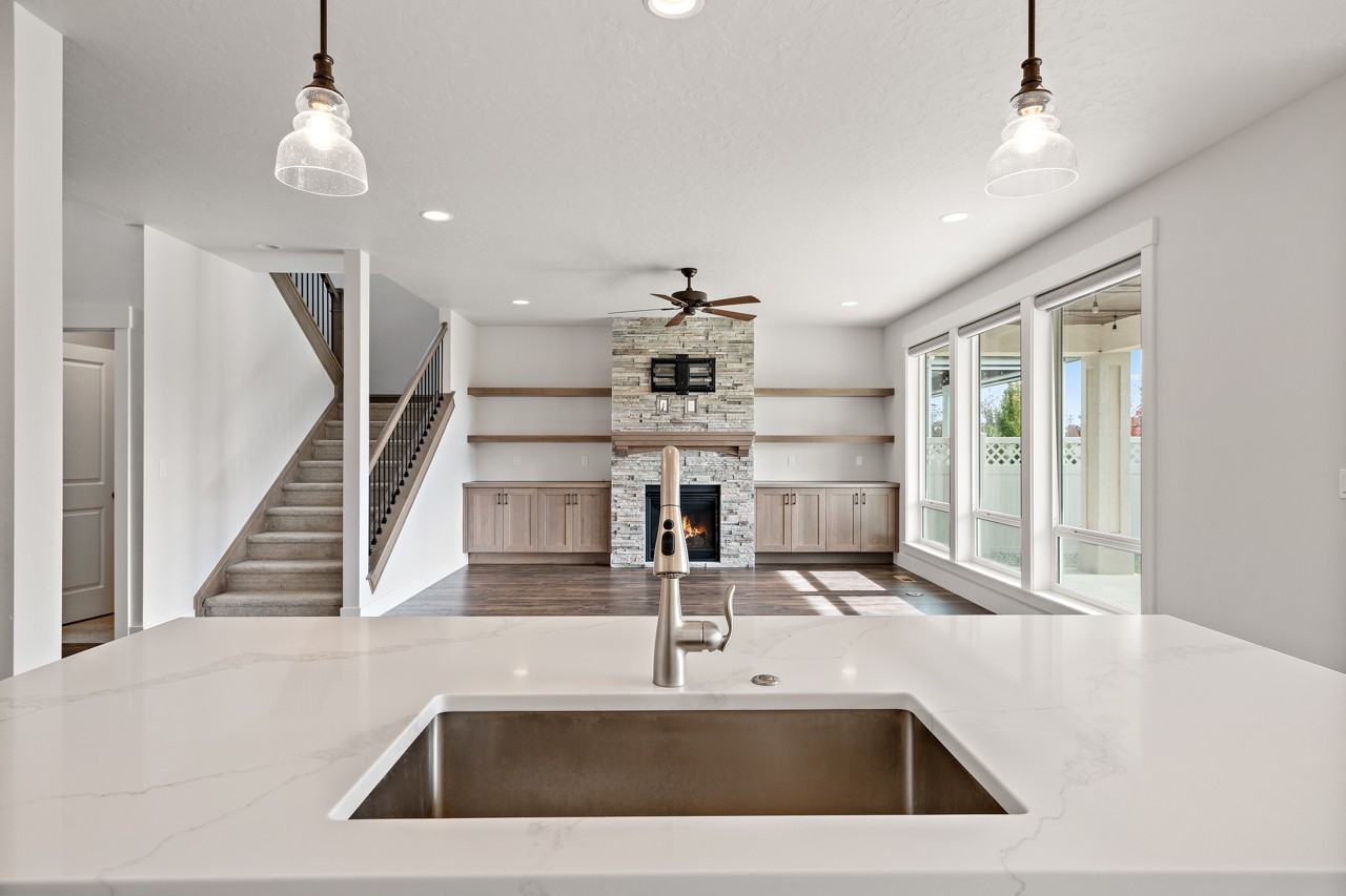 4269 W Ravenna St #1 - Photo 3 of 18