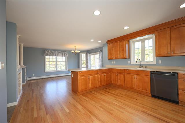 8 Graham Rd #1 - Photo 4 of 11