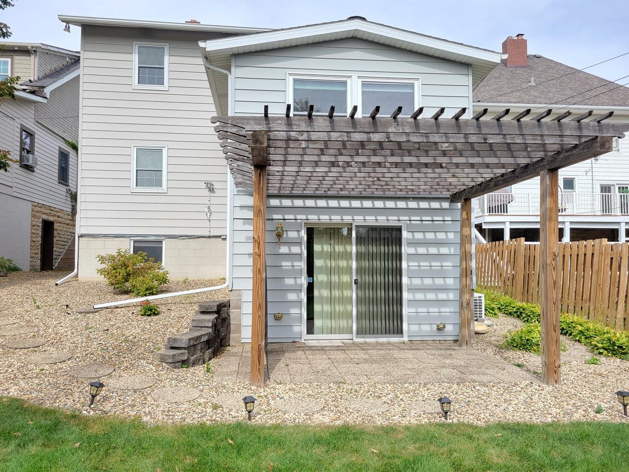 804 4th St Sw #3 - Photo 3 of 18