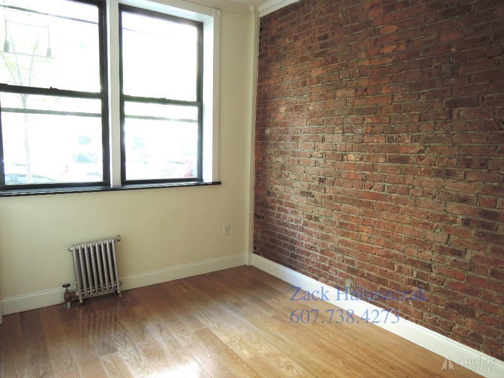 E 100th St #1C - Photo 2 of 6