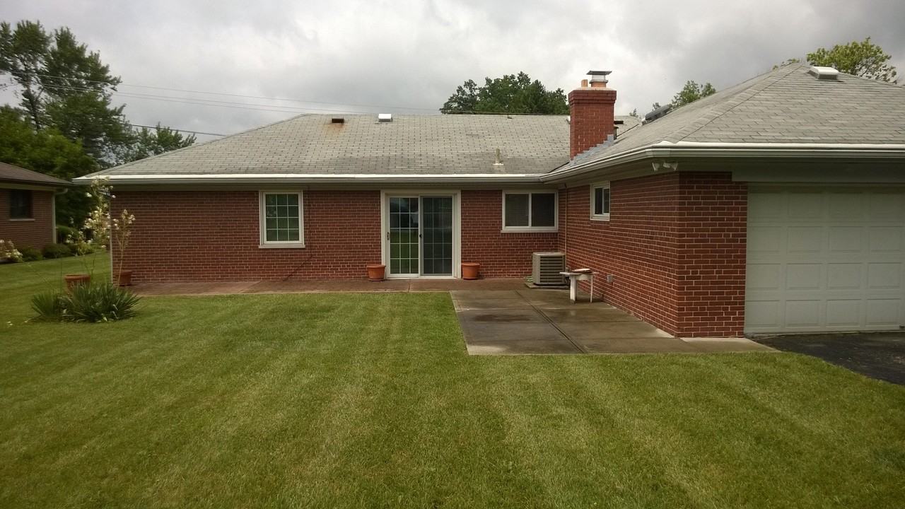 2323 Section Rd - Photo 2 of 12