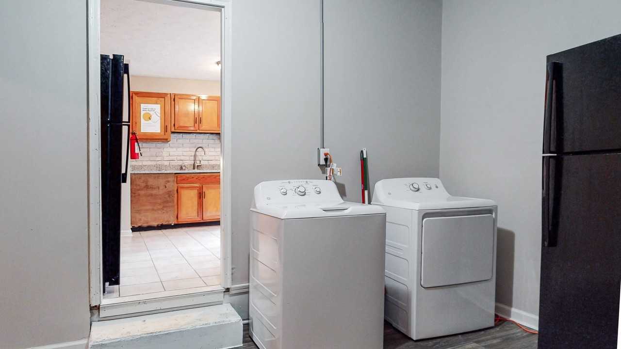 Sparta Drive - Photo 7 of 9