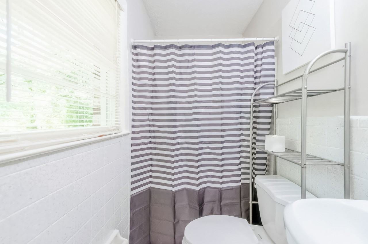 Beaver Ruin Ct Nw - Photo 4 of 4