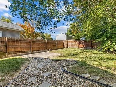 1011 East Lake Avenue - Photo 3 of 12