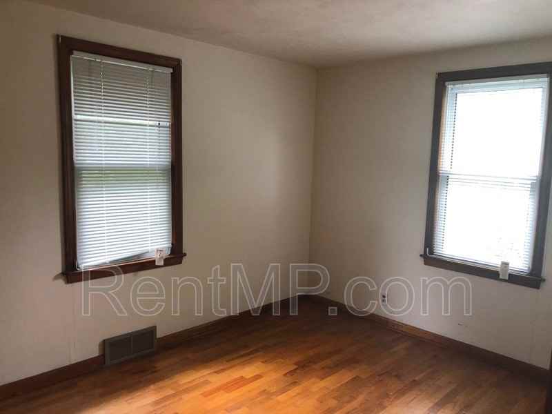 4308 E River Rd - Photo 4 of 10