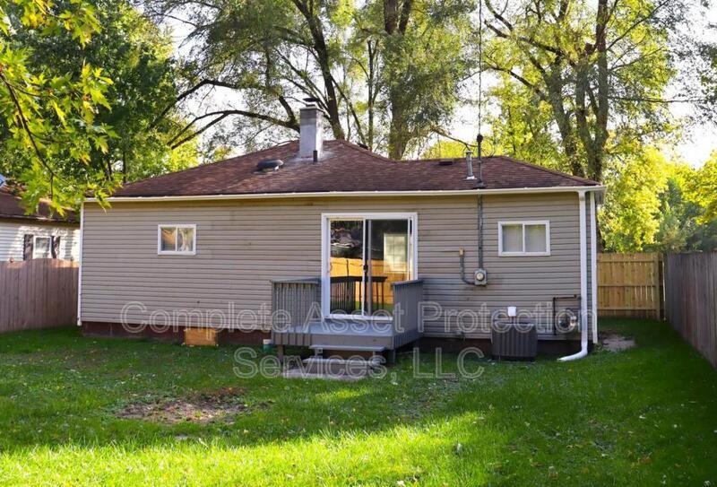 3424 Iowa St - Photo 3 of 14