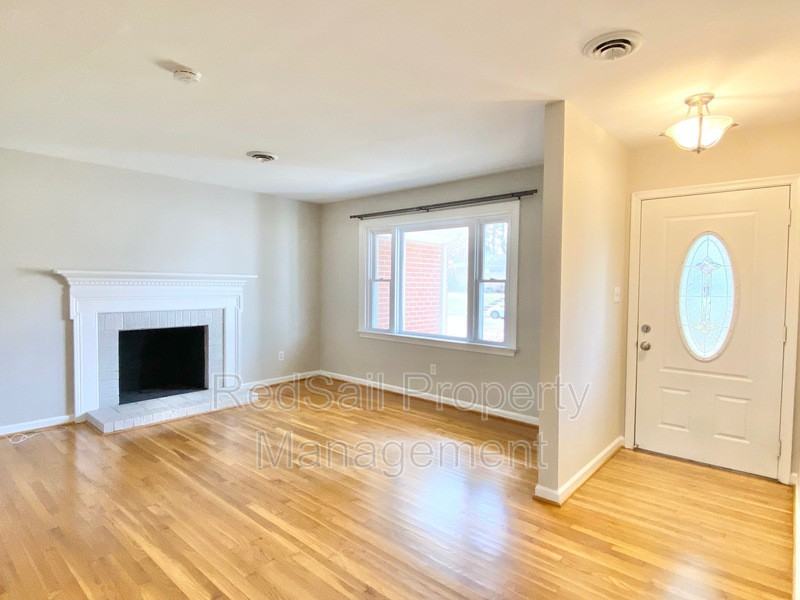 116 Glade Rd - Photo 2 of 17