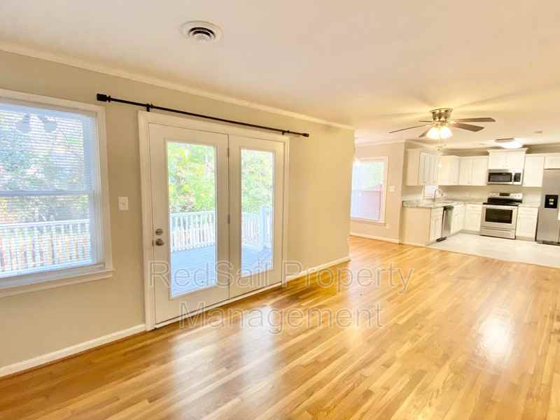 116 Glade Rd - Photo 5 of 17