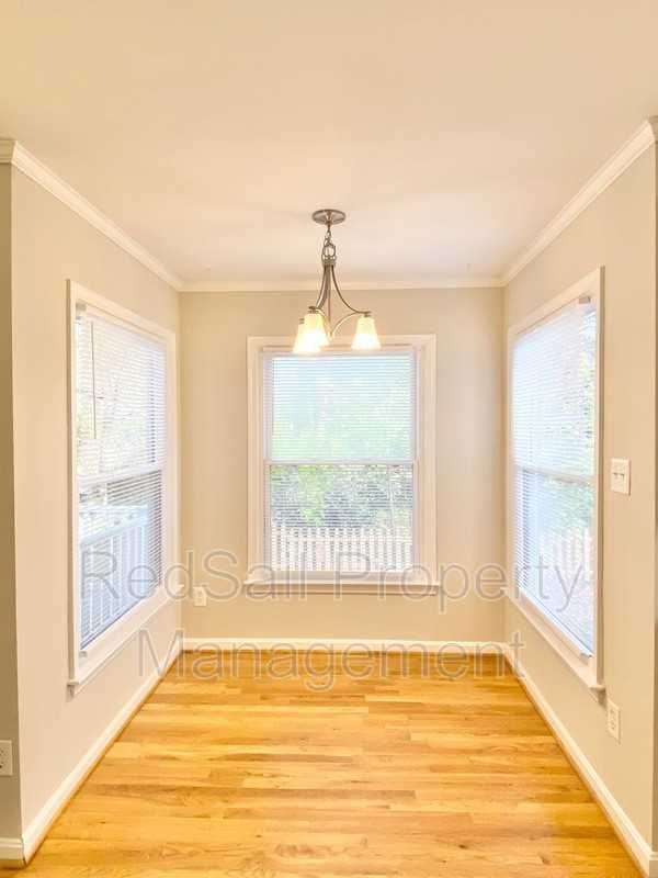 116 Glade Rd - Photo 7 of 17