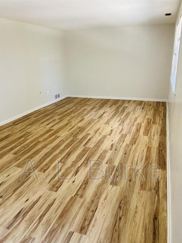 30 Mountainbrow Ter - Photo 2 of 8