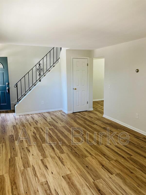 30 Mountainbrow Ter - Photo 3 of 8