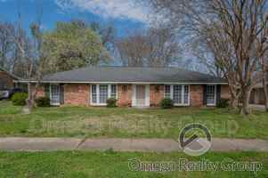 featured image of 3117 Brentwood Dr