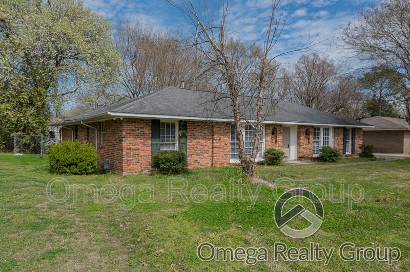 3117 Brentwood Dr - Photo 5 of 50
