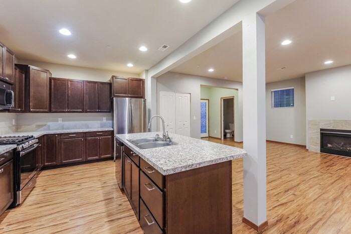 2413 Yulan Walk - Photo 3 of 17