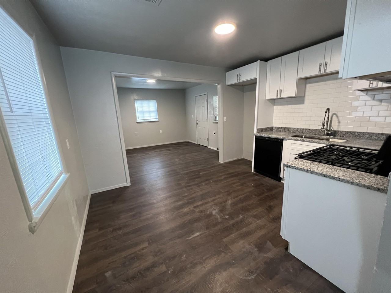 3200 Se 16th St #1 - Photo 3 of 11